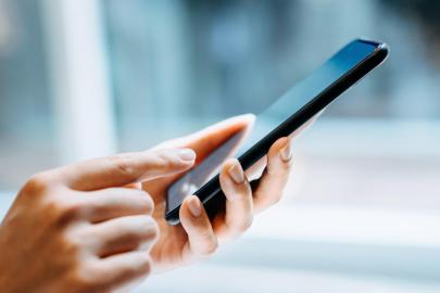 Güney Kore sınıflarda cep telefonu kullanımını yasaklıyor