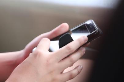 Güney Kore'de okullarda ders saatlerinde cep telefonu kullanımı yasaklandı