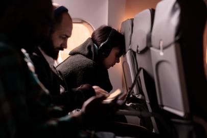 Uçağa binmeden koltuğunuzu iyi seçin: Bazı konumlar daha güvenli