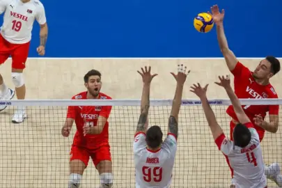 A Milli Erkek Voleybol Takımı, Dünya Şampiyonası’na çeyrek finalde veda etti! Polonya’ya 3-0 yenildik