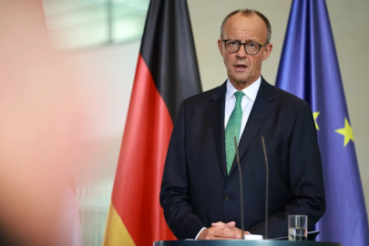 Almanya Başbakanı Merz: “En önemli güvenlik garantisi Ukrayna ordusuna yeterli destek sağlamak”