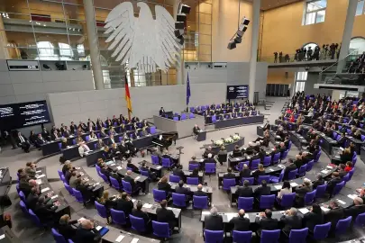 Almanya’da Bazı Milletvekillerinin Çalışanlarına Parlamento Giriş Kartı Verilmedi