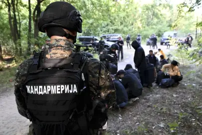 Belgrad’daki askeri geçit töreni Sırbistan’ın dış politikasını gözler önüne seriyor