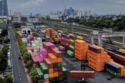 EBRD: Avrupa’daki En Büyük Ekonomik Riskler Ticaret Gerilimleri ve Çin Rekabeti