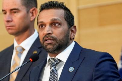 FBI Direktörü Senato’da Meydan Okudu: “Hiçbir Yere Gitmiyorum”