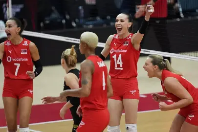 Filenin Sultanları Dünya Kadınlar Voleybol Şampiyonası’nda Tarih Yazarak Finalde