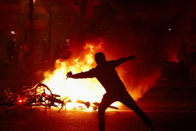 Fransa’da Macron Karşıtı Gösterilerde 675 Kişi Gözaltına Alındı