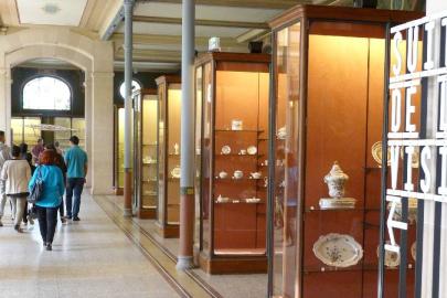 Fransa’da tarihi eser soygunu: Limoges müzesinden 9,5 milyon euro değerinde porselen çalındı