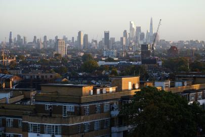 İngiltere, sığınmacıların aile birleşimi başvurularını askıya alacak
