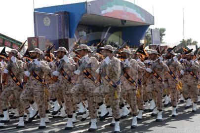 İran’da Askeri Geçit Töreni Güvenlik Nedeniyle İptal Edildi