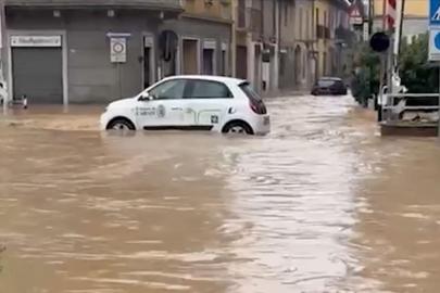 İtalya’yı sel ve fırtına felç etti: Milano sular altında, köy yolları kapandı