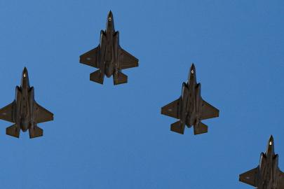 Japonya'da İki F-35 Savaş Uçağı Acil İniş Yaptı