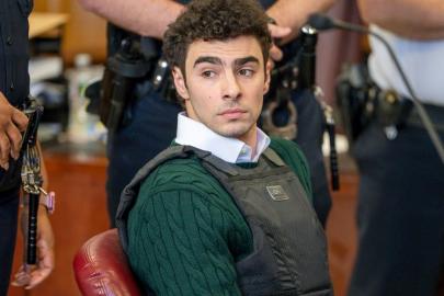 Luigi Mangione’ye Terör Suçlaması Düştü: Yargılama Cinayet ve Silah Suçlarıyla Devam Ediyor