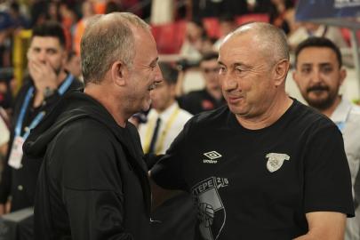 Stanimir Stoilov: “Ayaklarımız yere basmalı”