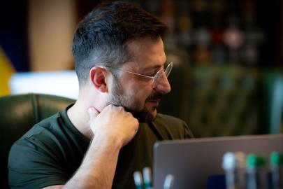 Zelenski, “100 Yıllık Ortaklık” Anlaşmasını Onayladı: İngiltere’ye Teşekkür