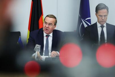 Almanya’dan Ukrayna’ya 2 milyar dolarlık askeri yardım sözü