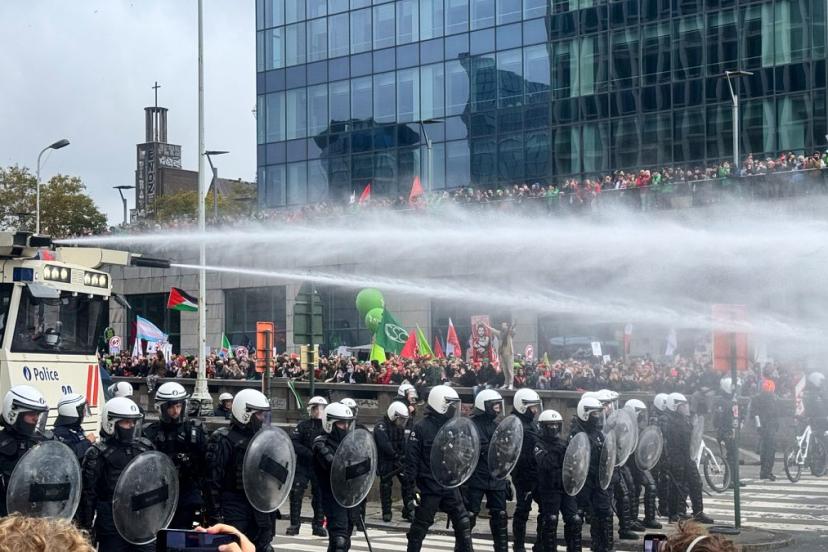 Belçika’da Kemer Sıkma Protestosu: Polis Göstericilerle Çatıştı