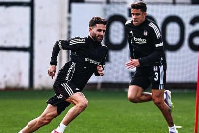 Beşiktaş, Fenerbahçe Derbisine Taktik Çalışmalarla Hazırlanıyor