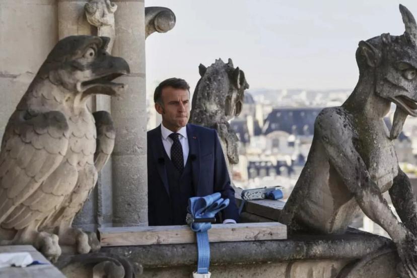 Fransa’da kriz derinleşiyor: Macron siyaseten yalnız
