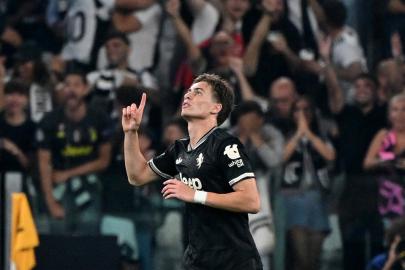 Kenan Yıldız, Türk futbol tarihinin en değerli ismi oldu