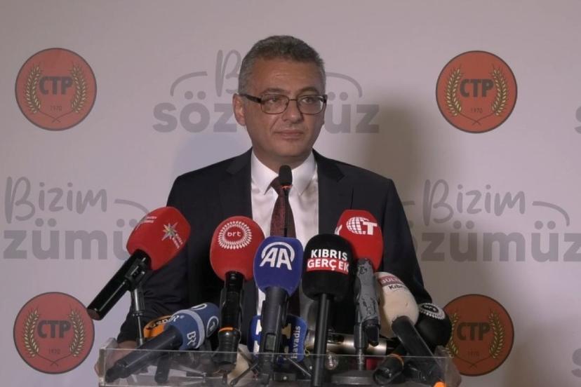 KKTC’nin Yeni Cumhurbaşkanı Tufan Erhürman Mazbatasını Aldı