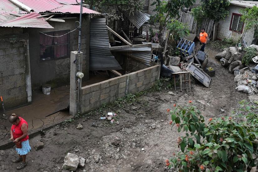 Meksika’daki Sel Felaketinde Can Kaybı 76’ya Yükseldi