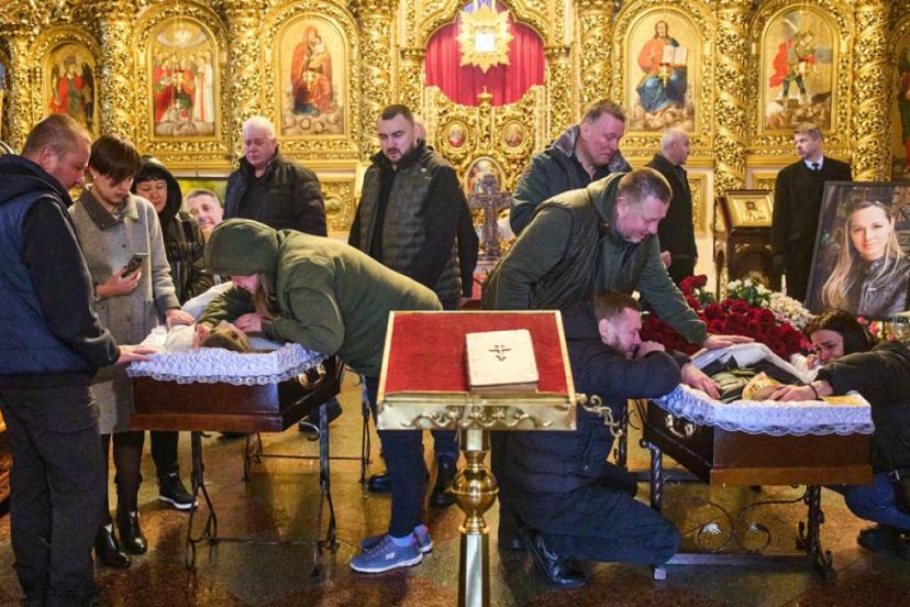 Ukrayna, Donetsk’te hayatını kaybeden iki gazeteciyi andı