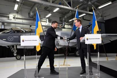 Ukrayna ile İsveç arasında Gripen E anlaşması: 150 savaş uçağı için imzalar atıldı