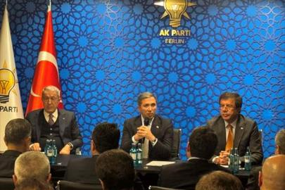 AK Parti heyeti Almanya’da Türk STK temsilcileriyle buluştu