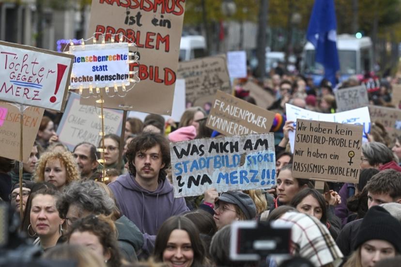 Almanya Başbakanı Merz’e Öğrenci Protestosu: “Biz Şehir Manzarasıyız”