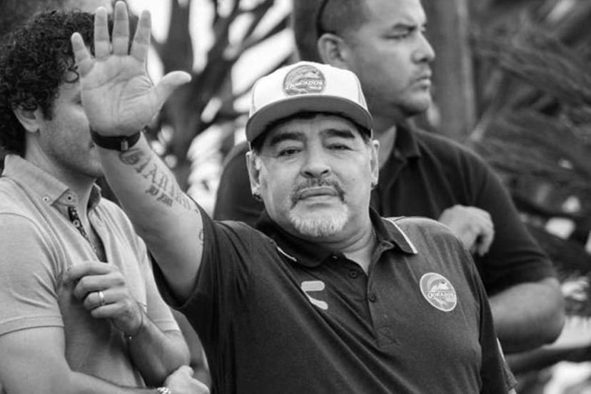 Maradona ölüm yıl dönümünde anılıyor: Efsane futbolcunun kariyer yolculuğu