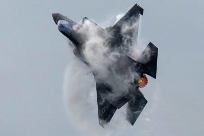 Trump, veliaht prensin ABD ziyareti öncesinde Suudi Arabistan’a F-35 savaş uçaklarının satılacağını açıkladı