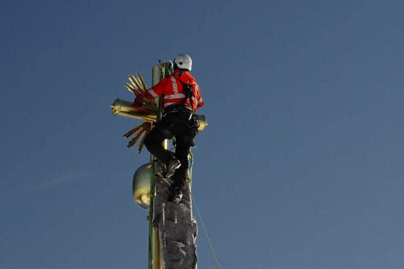 Zugspitze Zirve Haçı Yeniden Yerine Kondu: Restorasyon Tamamlandı