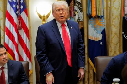 ABD Başkanı Trump'tan "gerekirse Venezuela topraklarını da vururuz" tehdidi