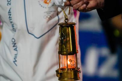 Milano Cortina 2026 olimpiyat meşalesi Roma'ya ulaştı