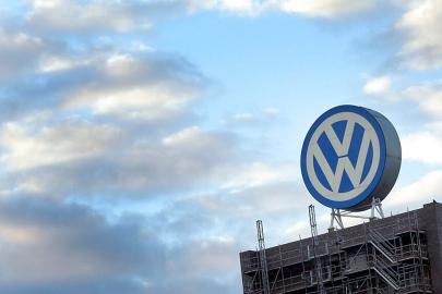 Saksonya, istihdamı korumak ve nüfuz kazanmak için Volkswagen'de 500 milyon € hisse peşinde