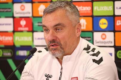 Thomas Reis’ten net mesaj: “Alman futbolu Türk futbolundan daha sert değil”