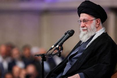 İran’da protestolar büyüyor. Hamaney'den ilk açıklama