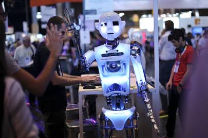 Yetenek yarışı kızıştı: Rakip ülkeler teknoloji çalışanlarını çekiyor