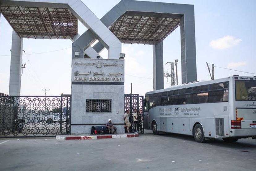 İsrail, Refah Kapısı Dahil Gazze’ye Geçişleri Kapattı